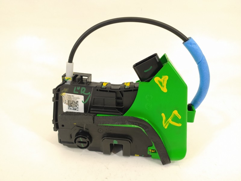 Recambio de cerradura puerta trasera derecha para hyundai tucson style 2wd referencia OEM IAM 81420N7000  