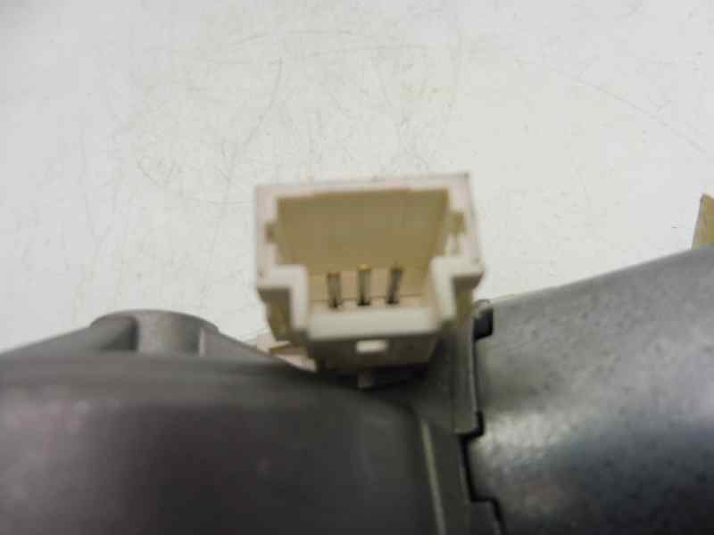 Recambio de motor limpia trasero para renault twingo authentique referencia OEM IAM 8200311486  
