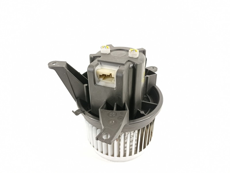 Recambio de ventilador calefaccion para jeep renegade deserthawk 4wd referencia OEM IAM 77367171  