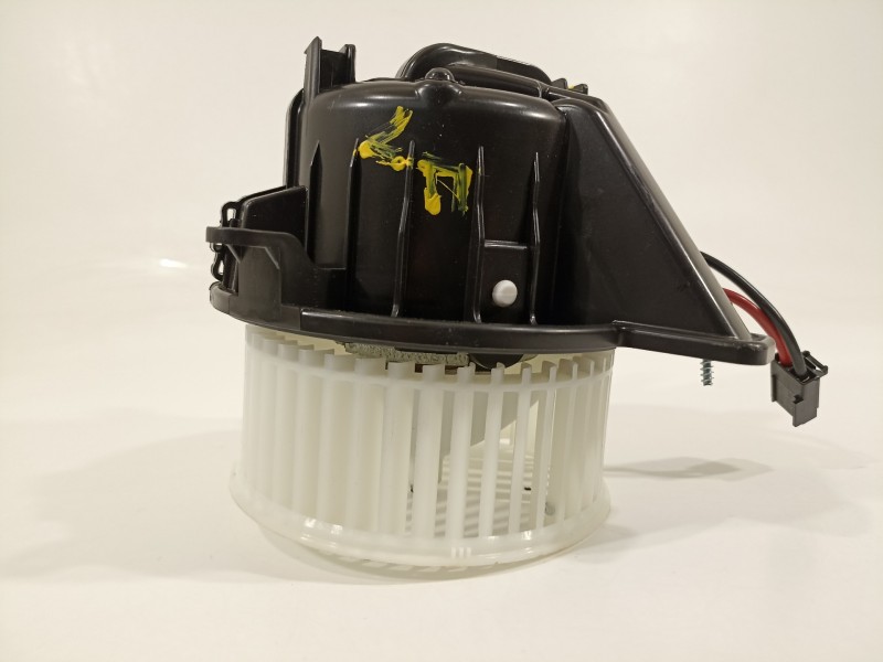 Recambio de ventilador calefaccion para seat arona xperience referencia OEM IAM 2Q1820021  