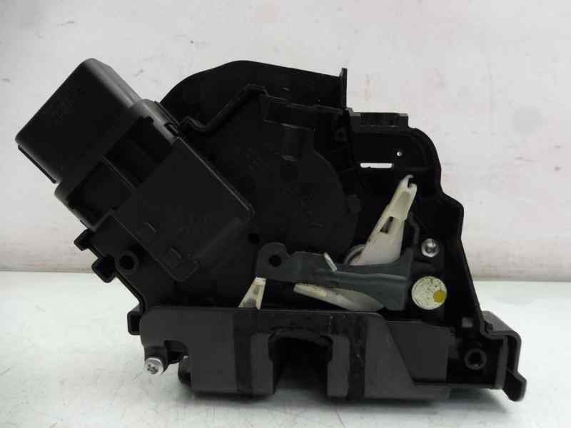 Recambio de cerradura puerta delantera derecha para ford focus berlina (cap) trend referencia OEM IAM 3M5AR21812AK  