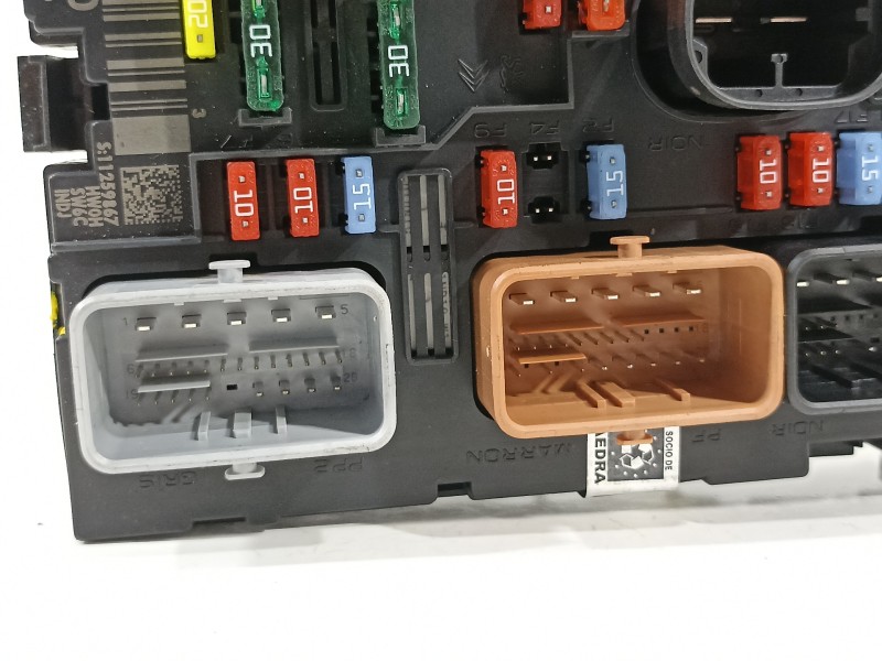 Recambio de caja reles / fusibles para peugeot 207 1.4 16v cat (kfu / et3j4) referencia OEM IAM 9661086980  