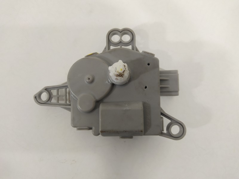 Recambio de motor apertura trampillas climatizador para hyundai tucson style 2wd referencia OEM IAM EA1F1DN8AB02  