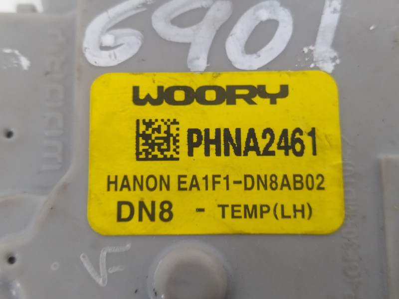 Recambio de motor apertura trampillas climatizador para hyundai tucson style 2wd referencia OEM IAM EA1F1DN8AB02  