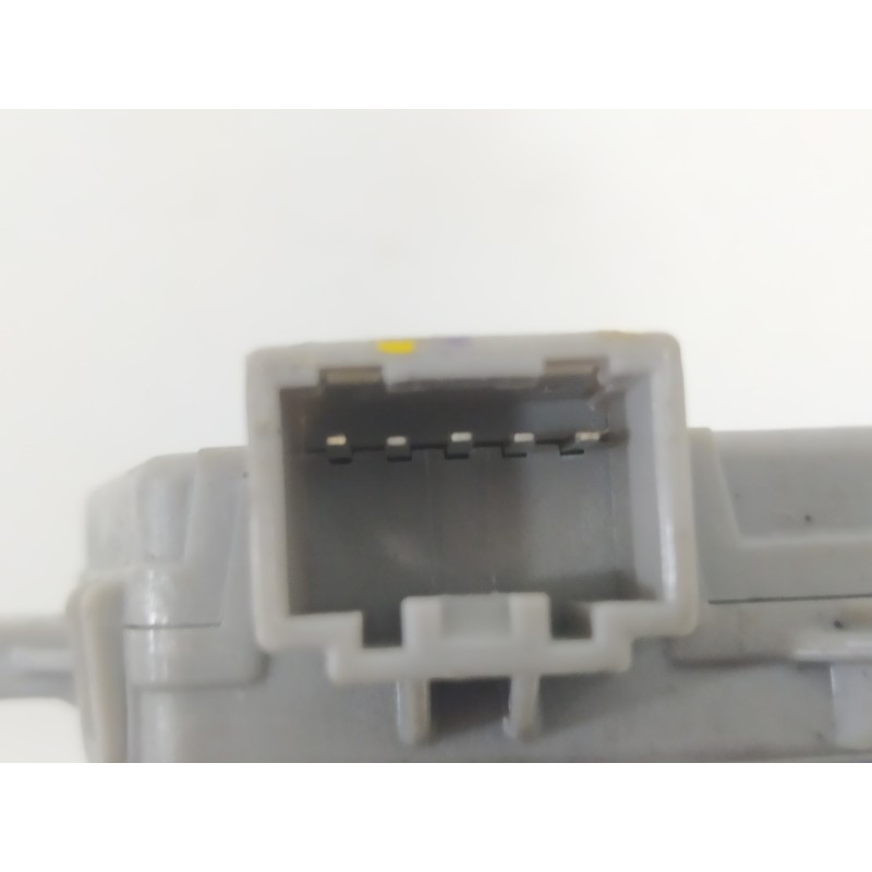 Recambio de motor apertura trampillas climatizador para hyundai tucson style 2wd referencia OEM IAM EA1F1DN8AB02  