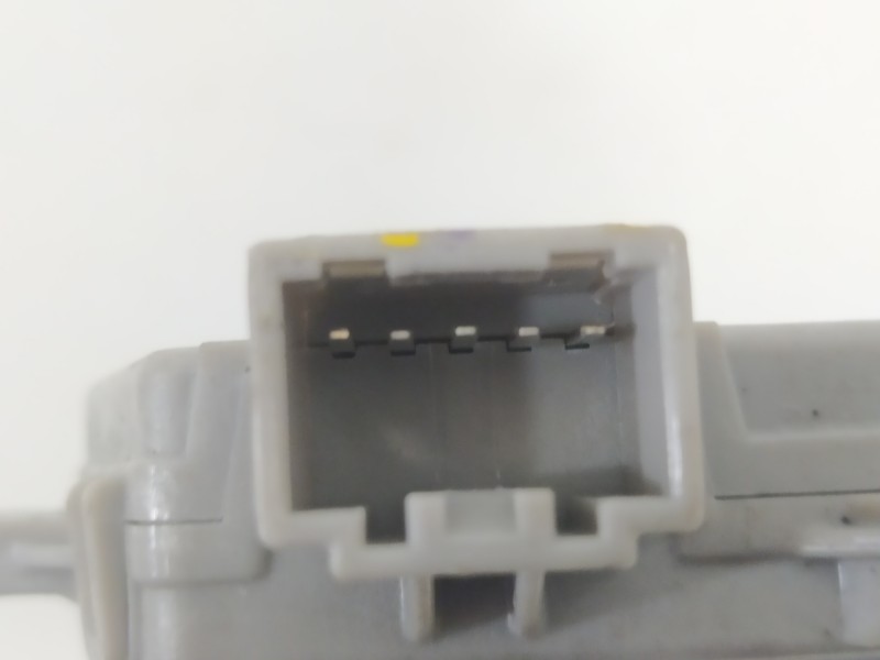 Recambio de motor apertura trampillas climatizador para hyundai tucson style 2wd referencia OEM IAM EA1F1DN8AB02  