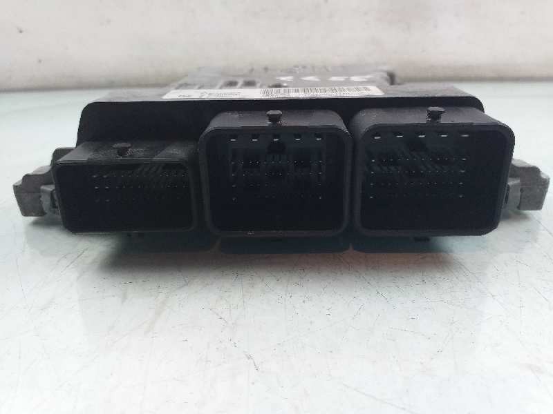 Recambio de centralita motor uce para citroën c4 picasso intensive referencia OEM IAM 9811651980 9666681180 180123009B