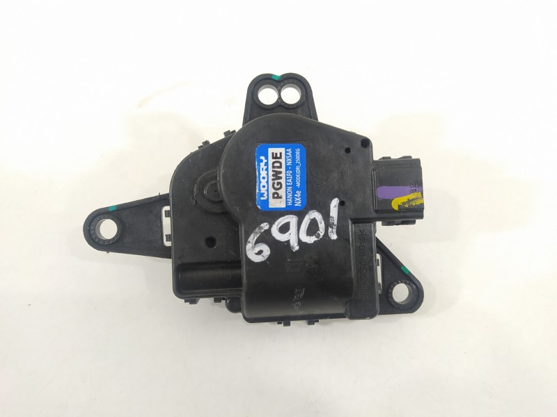 Recambio de motor apertura trampillas climatizador para hyundai tucson style 2wd referencia OEM IAM EA1F0NX5AA  