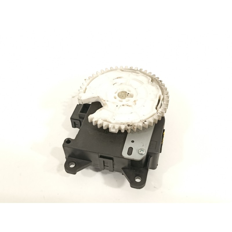 Recambio de motor apertura trampillas climatizador para toyota yaris hsd active referencia OEM IAM CZ1138002800  