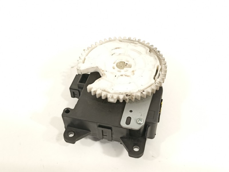 Recambio de motor apertura trampillas climatizador para toyota yaris hsd active referencia OEM IAM CZ1138002800  