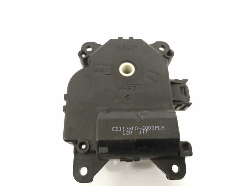 Recambio de motor apertura trampillas climatizador para toyota yaris hsd active referencia OEM IAM CZ1138002800  