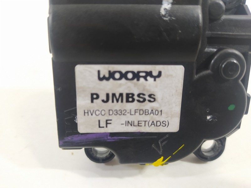 Recambio de motor apertura trampillas climatizador para hyundai tucson style 2wd referencia OEM IAM D332LFDBA01  