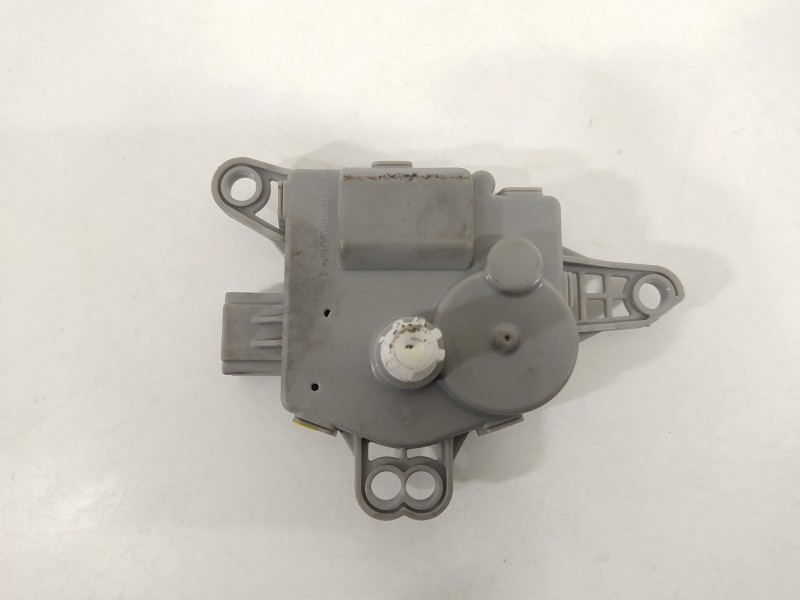 Recambio de motor apertura trampillas climatizador para hyundai tucson style 2wd referencia OEM IAM EA1F1DN8AB02  