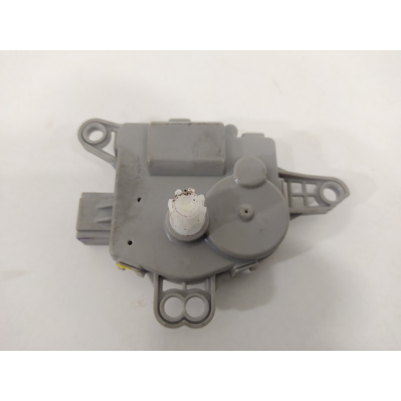 Recambio de motor apertura trampillas climatizador para hyundai tucson style 2wd referencia OEM IAM EA1F1DN8AB02  