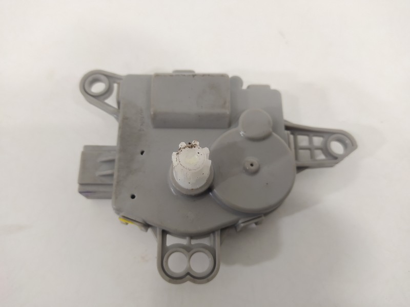 Recambio de motor apertura trampillas climatizador para hyundai tucson style 2wd referencia OEM IAM EA1F1DN8AB02  
