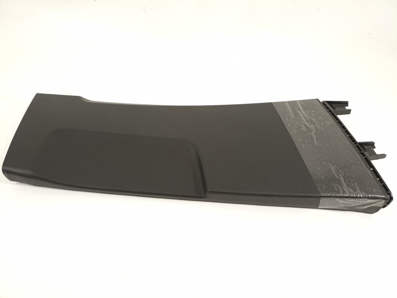Recambio de moldura para seat arona xperience referencia OEM IAM 6F0867240A  