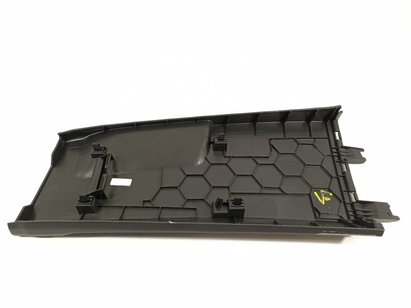 Recambio de moldura para seat arona xperience referencia OEM IAM 6F0867240A  