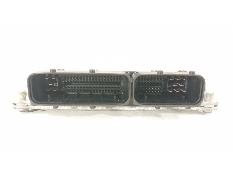 Recambio de centralita motor uce para audi a3 (8p) 1.6 ambiente referencia OEM IAM 06A906033BB  