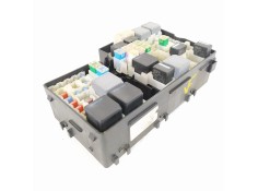 Recambio de caja reles / fusibles para ford kuga (cbs) st-line 2wd referencia OEM IAM AV6T14A067AD  