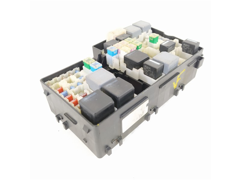 Recambio de caja reles / fusibles para ford kuga (cbs) st-line 2wd referencia OEM IAM AV6T14A067AD  