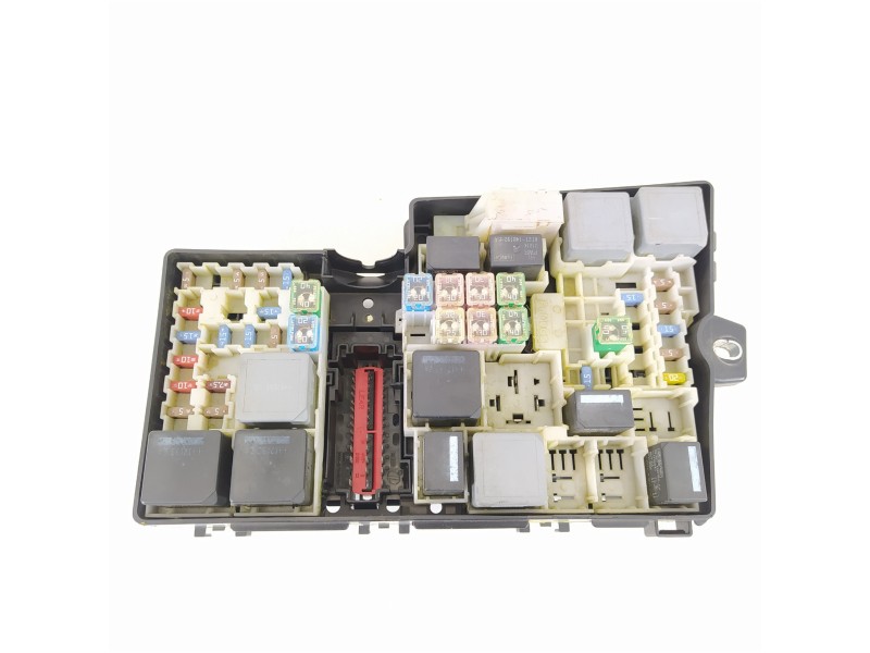 Recambio de caja reles / fusibles para ford kuga (cbs) st-line 2wd referencia OEM IAM AV6T14A067AD  