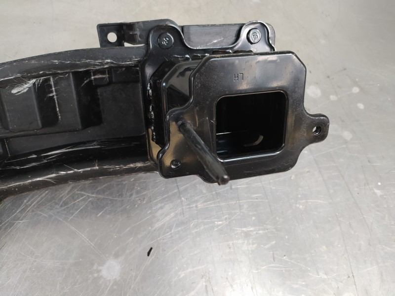 Recambio de refuerzo paragolpes trasero para hyundai tucson style 2wd referencia OEM IAM 86630N7100  