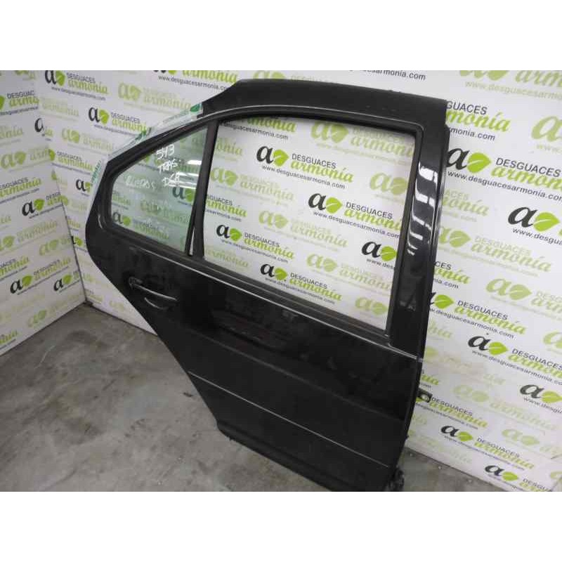 Recambio de puerta trasera derecha para volkswagen bora berlina (1j2) trendline referencia OEM IAM 1J5833056F  