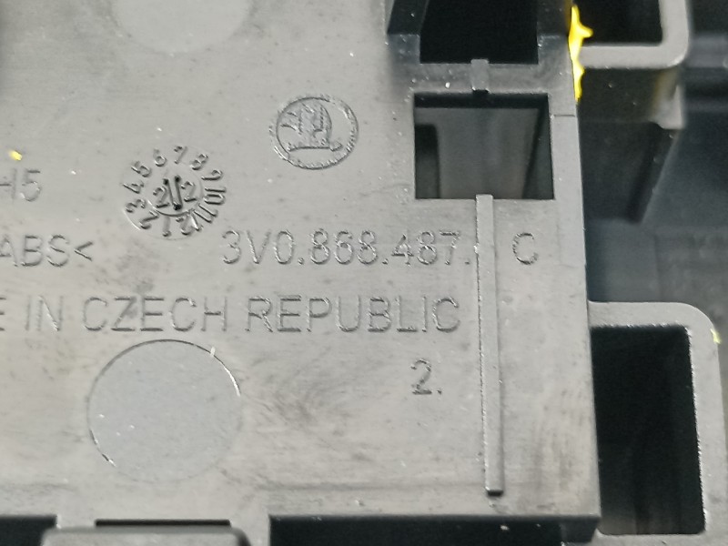 Recambio de luz interior para seat arona xperience referencia OEM IAM 3V0868487C 3V5867591A 