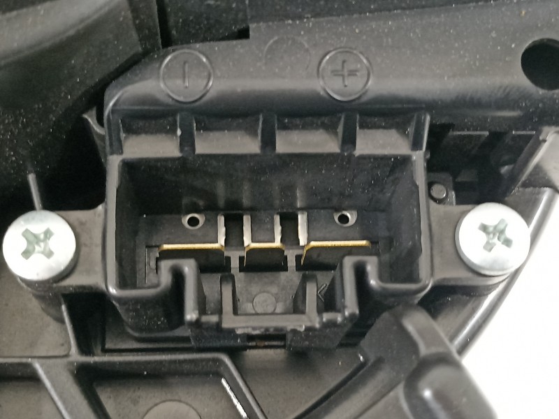 Recambio de ventilador calefaccion para toyota yaris hsd active referencia OEM IAM 871030D220  