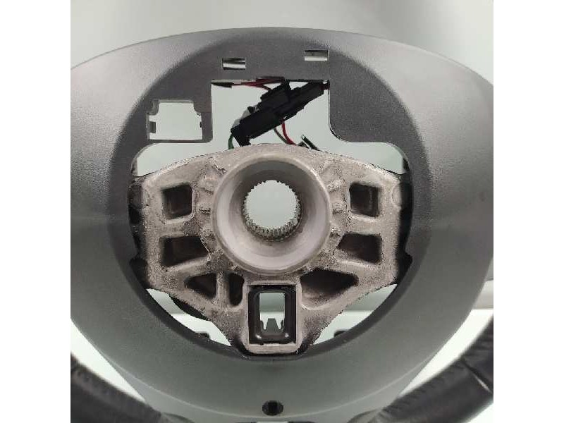 Recambio de volante para renault megane iii berlina 5 p gt-style referencia OEM IAM 484003397R  