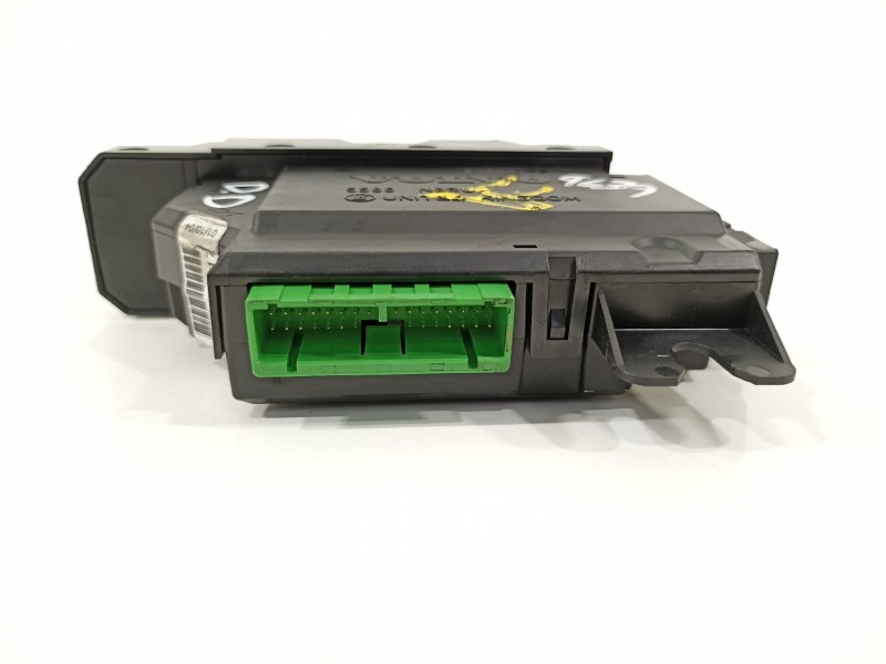 Recambio de mando elevalunas delantero derecho para volvo xc90 d5 (7 sitze) referencia OEM IAM 30732817  