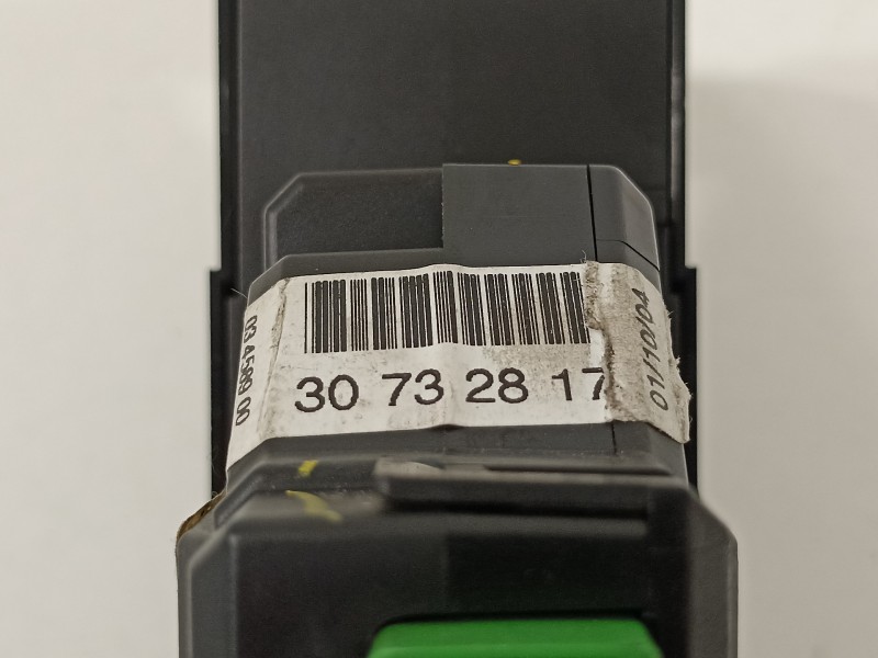 Recambio de mando elevalunas delantero derecho para volvo xc90 d5 (7 sitze) referencia OEM IAM 30732817  