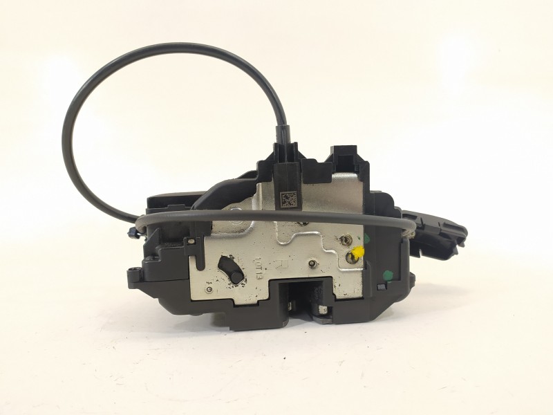 Recambio de cerradura puerta trasera derecha para renault megane iii berlina 5 p gt-style referencia OEM IAM 825020002R  