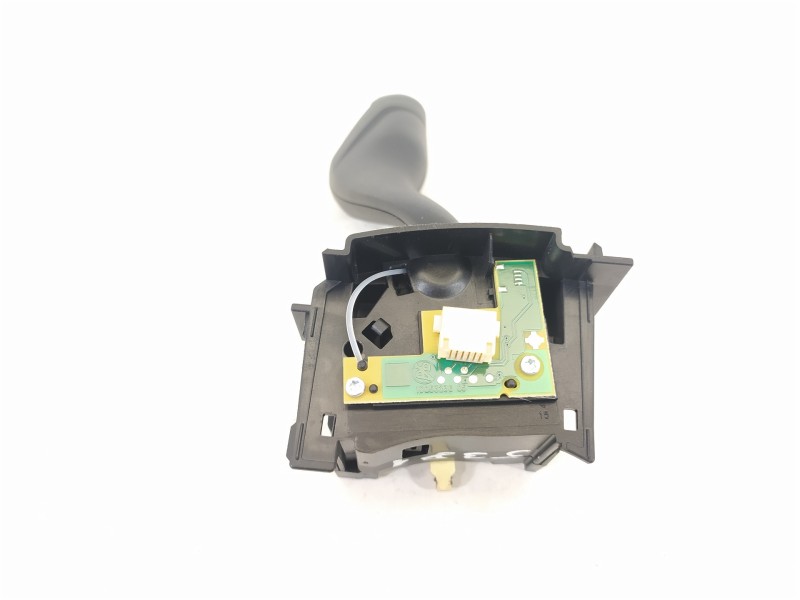 Recambio de mando intermitentes para ford kuga (cbs) st-line 2wd referencia OEM IAM CV6T13335AE  