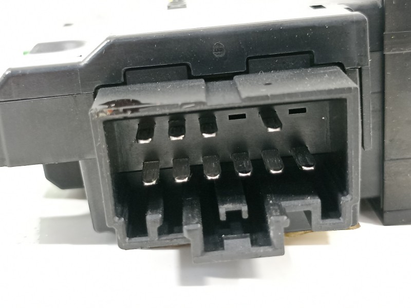 Recambio de mando elevalunas delantero derecho para volvo xc90 d5 (7 sitze) referencia OEM IAM 30732817  