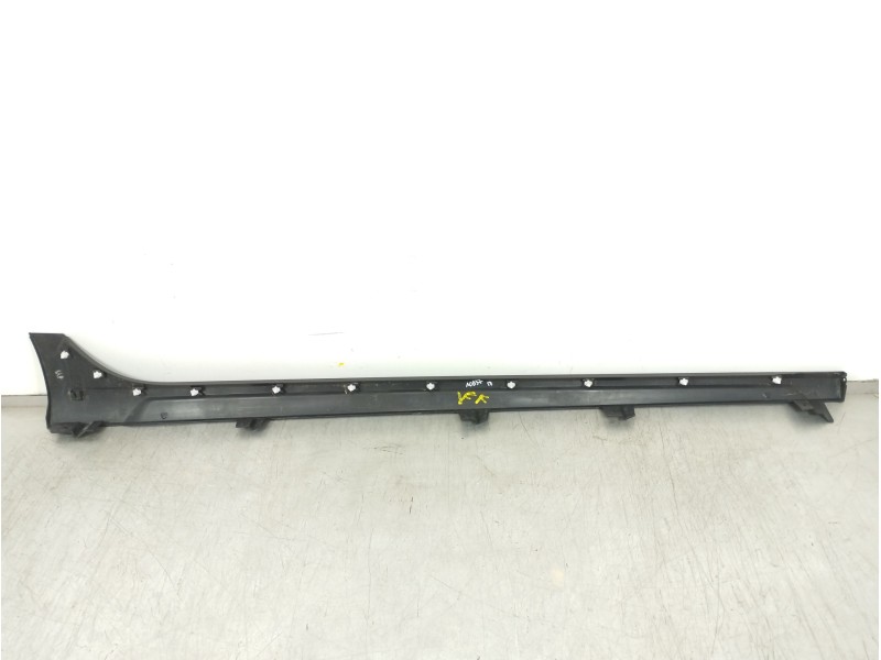 Recambio de faldon lateral para seat arona xperience referencia OEM IAM 6F9853851  