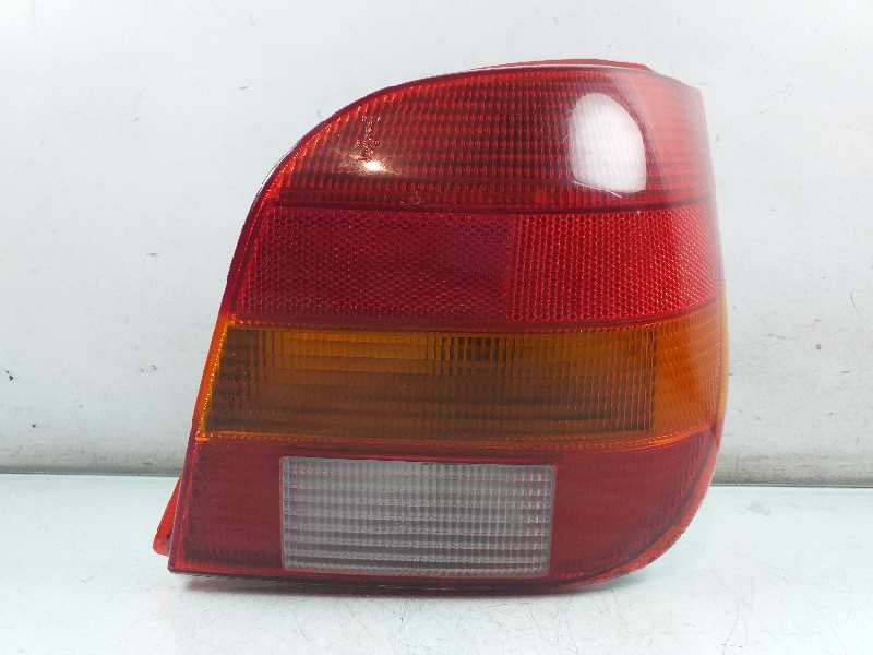 Recambio de piloto trasero derecho para ford fiesta berl./courier porto referencia OEM IAM 89FG13N004AA  