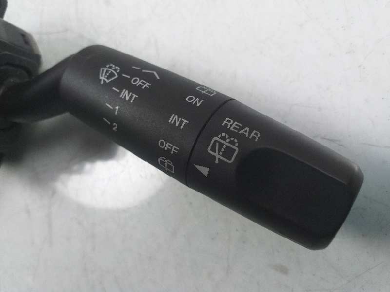 Recambio de mando limpia para mazda 3 berlina (bk) 1.6 crdt active referencia OEM IAM 17D682  