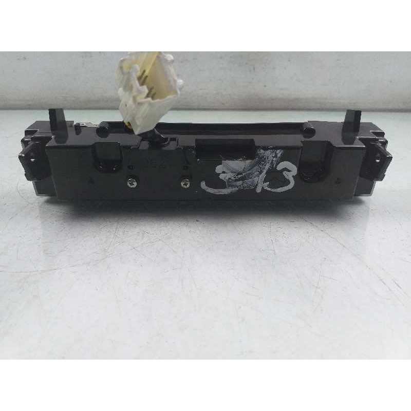 Recambio de pantalla multifuncion para mazda 3 berlina (bk) 1.6 crdt active referencia OEM IAM   