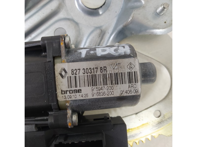 Recambio de elevalunas trasero derecho para renault scenic iii emotion referencia OEM IAM 827303178R  