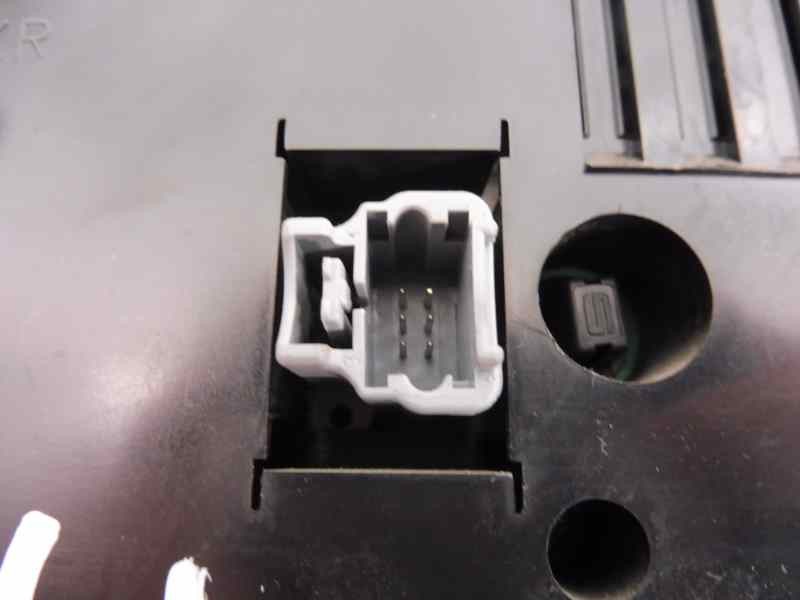 Recambio de mando climatizador para peugeot 206 berlina xt referencia OEM IAM 96430550XT  