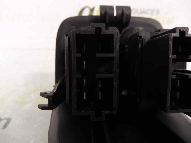 Recambio de mando elevalunas trasero derecho para peugeot 206 berlina xt referencia OEM IAM   