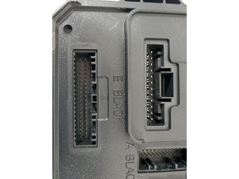 Recambio de modulo electronico para renault scenic iii emotion referencia OEM IAM 284B17882R  