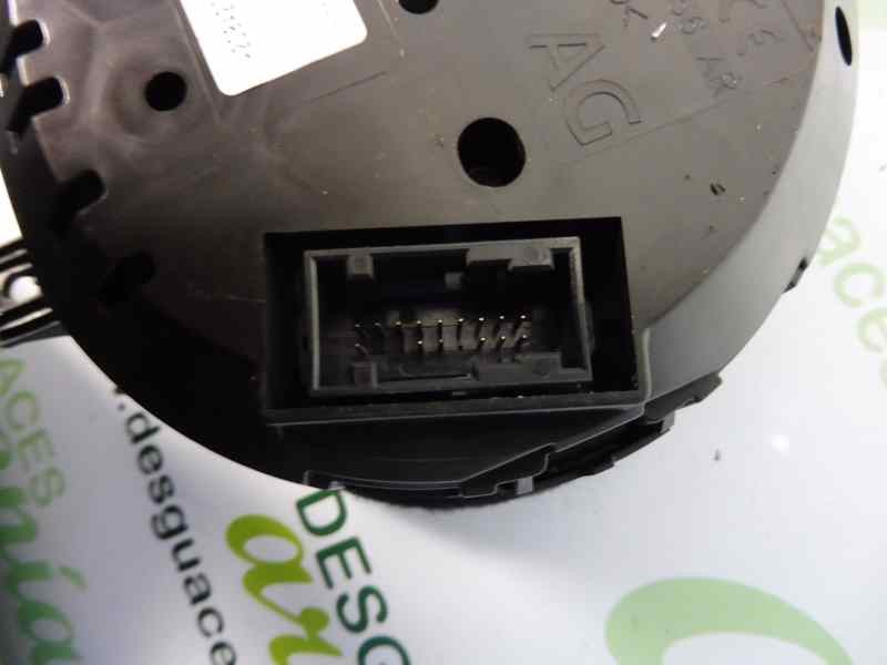 Recambio de cuadro instrumentos para audi a3 sportback (8va) attraction referencia OEM IAM 8V0920860F  