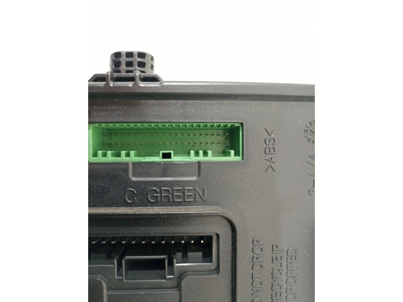 Recambio de modulo electronico para renault scenic iii emotion referencia OEM IAM 284B17882R  