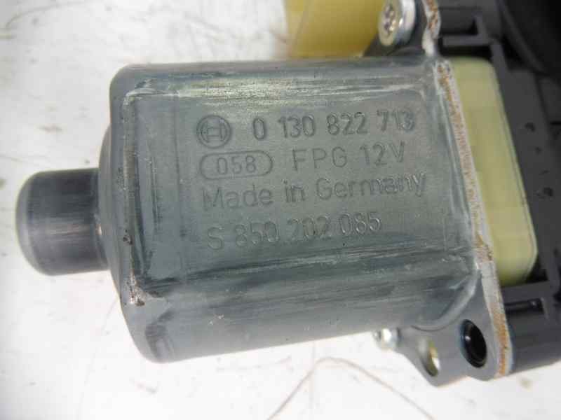 Recambio de elevalunas trasero izquierdo para audi a3 sportback (8va) attraction referencia OEM IAM 8V4839461 5Q0959801 