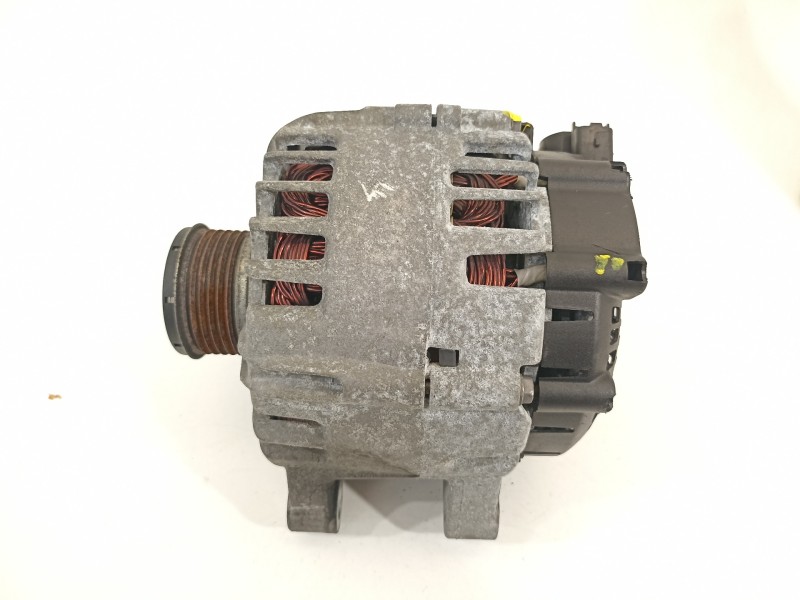 Recambio de alternador para peugeot 207 1.6 68kw referencia OEM IAM 9664779680  