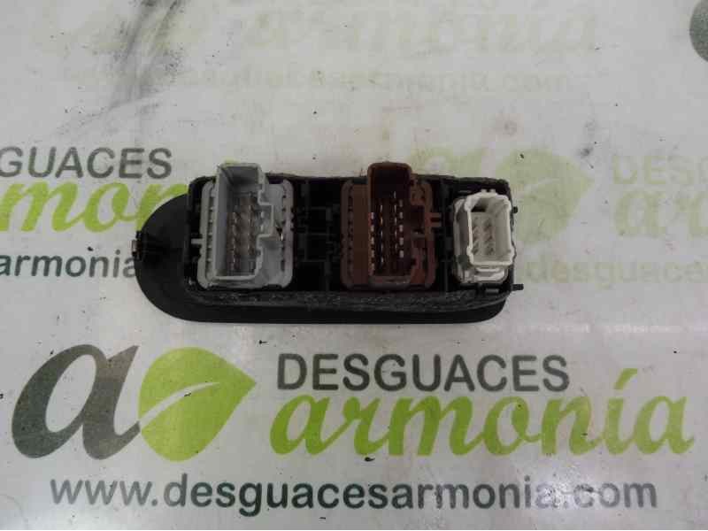Recambio de mando elevalunas delantero izquierdo para renault scenic ii confort dynamique referencia OEM IAM 156018070  