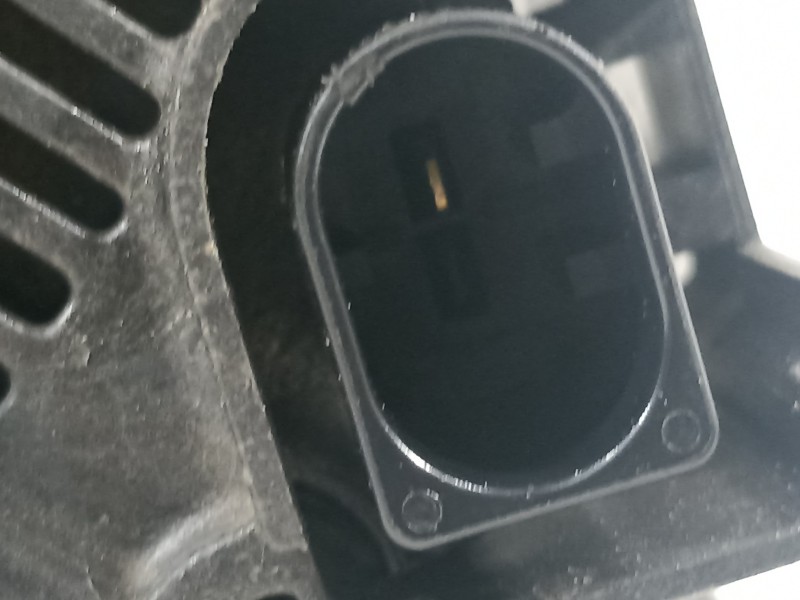 Recambio de alternador para volkswagen touran (5t1) advance bmt referencia OEM IAM 04L903021D TG14C097 2715271A