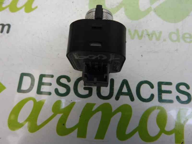 Recambio de mando retrovisor para audi a3 sportback (8va) attraction referencia OEM IAM 8V0959565C  